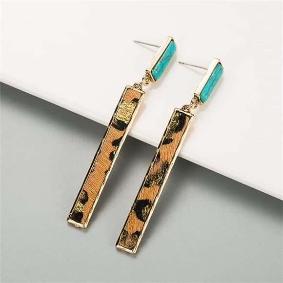 Zara Leopard Dangle Earrings - Picture 3 of 4